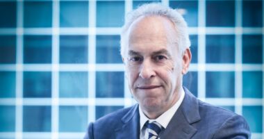 Empresário argentino e fundos assumem controle de cimenteira com plano de expansão no Brasil