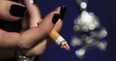 Governo vai aumentar preço mínimo do cigarro para compensar isenção ao querosene e biodiesel