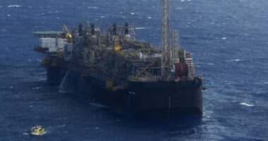 Imposto de exportação: TRF-2 suspende liminar pedida por petroleiras que barrava tributo