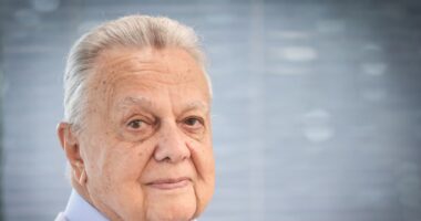 O papel do Brasil no século 21 será ensinar o mundo a produzir comida, diz Roberto Rodrigues