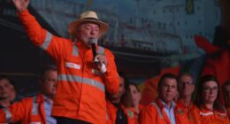 Queda de diretor da Petrobras fragiliza governança e fere confiança do investidor, alertam analistas