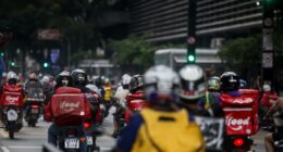 Regulação de entregadores pode gerar despesa previdenciária de R$ 500 milhões em 2027, diz iFood