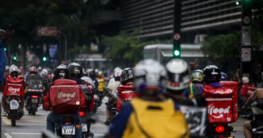 Regulação de entregadores pode gerar despesa previdenciária de R$ 500 milhões em 2027, diz iFood