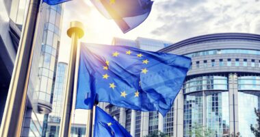 União Europeia fecha acordo para elevar tarifa do aço a 50% e reduzir cotas de importação