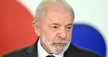 Você não precisa governar para os ricos e para quem ganha bem e pode se virar sozinho, diz Lula