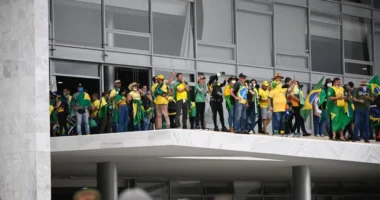 52% dos brasileiros são contra reduzir penas de condenados no 8 de janeiro, diz Genial/Quaest