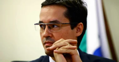 Ala do Novo ligada a Dallagnol no PR reclama de vídeo de Zema contra Flávio