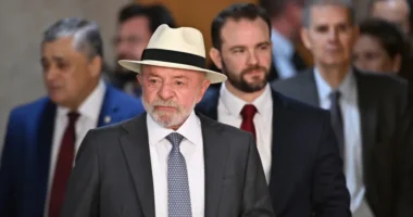 Aprovação de Lula é de 42%, mostra pesquisa RealTime Big Data