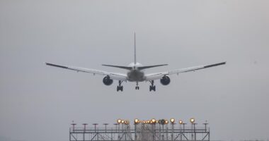 Atech, do grupo Embraer, usa IA para reduzir ‘filas’ de aviões no ar