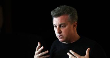 Bolsa Família: de intocável, o programa entrou na tesoura, Luciano; quanto queremos gastar?