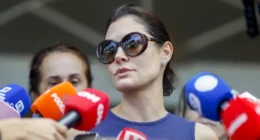 Bolsonaro é levado a hospital para passar por cirurgia, diz Michelle