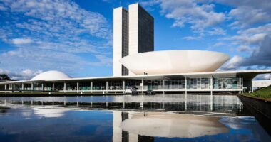 Brasil fica para trás e amplia distância de PIB per capita em relação ao mundo