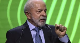 Congresso derruba veto de Lula a projeto que reduz pena de Bolsonaro