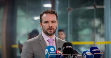 Durigan diz que eventual liquidação do BRB causaria rombo de R$ 17 bi ao FGC