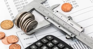 Economia cresce, mas dívida pública e juro alto repassam sensação de sufoco à população