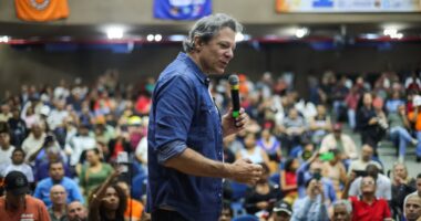 Guerra de Trump é grave, mas juros já poderiam ter caído mais, diz Haddad