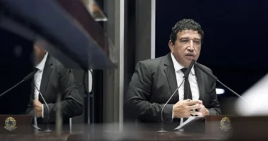 Magno Malta registra boletim de ocorrência contra técnica de enfermagem após acusação
