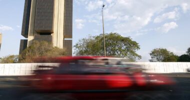 Mercado eleva projeção de inflação pela 11ª semana seguida e prevê IPCA a 5,04% ao fim do ano