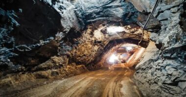 Municípios mineradores veem medidas de industrialização frágeis em parecer dos minerais críticos