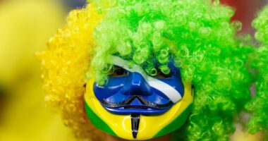 Não surpreende que o eleitor esteja sem ganas de votar; e, pelo jeito, nem a Copa vai nos salvar