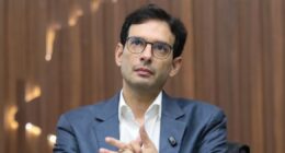 Quem ganha mais de R$ 21 mil não trabalhará ‘80 horas’, diz relator da 6x1: ‘Direito não retroage’