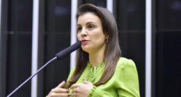 Relatora apresenta parecer de projeto que reduz imposto de combustível com receita extra do petróleo