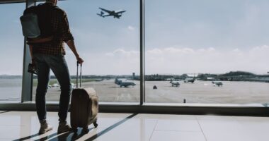 Socorro de R$ 1 bi às aéreas para aliviar alta no preço de combustível prevê garantia do governo