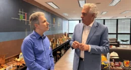Zema não descarta aliança com Caiado para viabilizar outro nome da direita ainda no 1º turno