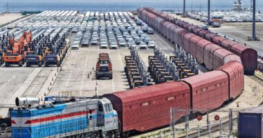 Atividade industrial da China volta a crescer em junho