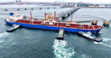 China: vendas no varejo caem pela primeira vez em 4 anos