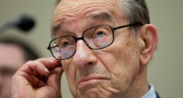 Como Alan Greenspan mudou a política monetária ao perceber o impacto da tecnologia na economia