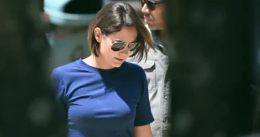 Esquerda se junta a Michelle contra Flávio em grupos e ofusca crise do governo Lula