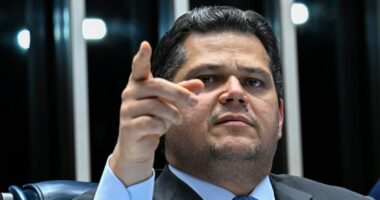 Fim da 6x1: Alcolumbre diz que Senado debaterá PEC ‘sem pressa’ e não será ‘carimbador’ da Câmara