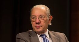 Governo Trump usa investigações para repor tarifaço derrubado por Suprema Corte, diz Rubens Barbosa