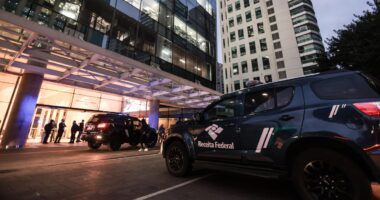 Governos Bolsonaro e Lula fizeram pouco ou nada contra o crime organizado; a soberania se deteriorou