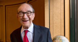 Greenspan, uma vida entre a música, a economia e o Fed