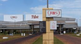 JBS, avaliada em US$ 13 bi, é oficializada no Russell 3000, índice das maiores na Bolsa dos EUA