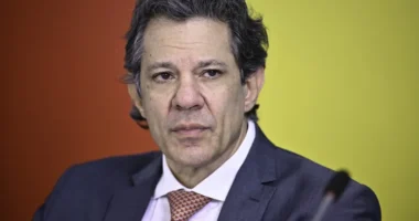 Lei tem que ser aplicada independentemente de torcida, diz Haddad sobre Jaques Wagner