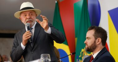 Lula assina medida que garante bloqueio de recursos financeiros de bets ilegais