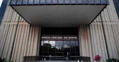 Mercado volta a elevar projeção para inflação e juros diante de cenário mais incerto
