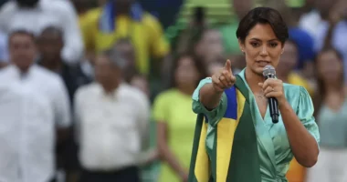 Michelle impõe condição inusitada para entrar na campanha de Flávio