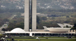 Pautas-bomba: ‘Brasília não pode brincar de ser Papai Noel com o cartão de crédito do contribuinte’