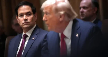 Rubio agradece Flávio Bolsonaro por defender interesses dos EUA no Brasil