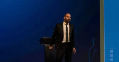 STF: Julgamento da ação penal contra o ex-deputado federal Eduardo Bolsonaro acontece na terça