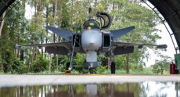 Saab deve ampliar capacidade de produção de caças no Brasil caso venda para Ucrânia se concretize
