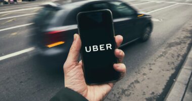 Uber anuncia corte de 23% em divisão de RH e cultura para simplificar estrutura das equipes