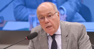 Vieira diz que tarifas dos EUA desconsideram realidade do Brasil e relação precisa ser normalizada