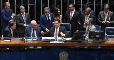 ‘Pautas-bomba’ no Congresso podem gerar impacto de R$ 219 bi para o próximo governo, aponta estudo