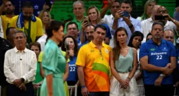 Acionada após crise com Michelle, mulher de Flávio Bolsonaro foi denunciada no caso da 'rachadinha'