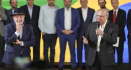 Alckmin é oficializado candidato a vice de Lula para eleições de outubro